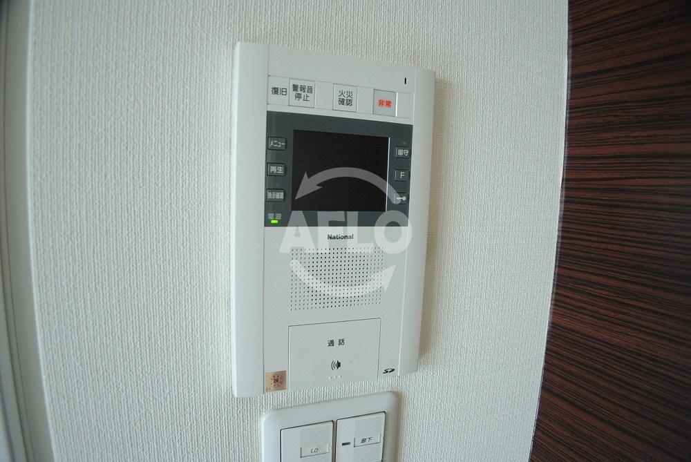セキュリティ　プライムアーバン堺筋本町　女性も安心のモニター付