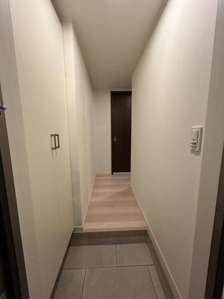 玄関　広々した玄関ホール