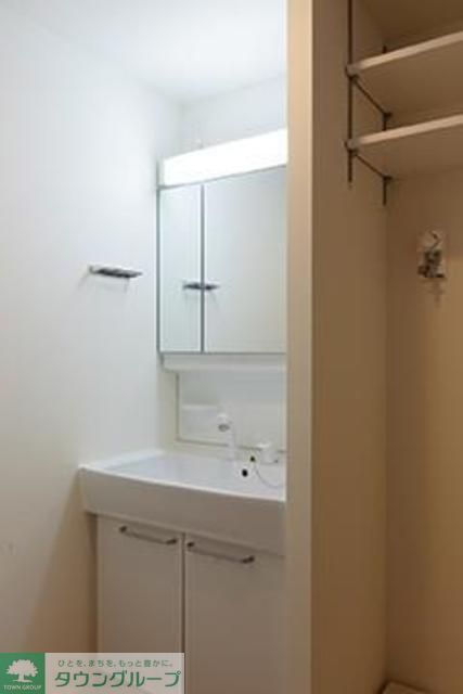 洗面設備　※写真は同タイプ住戸です。