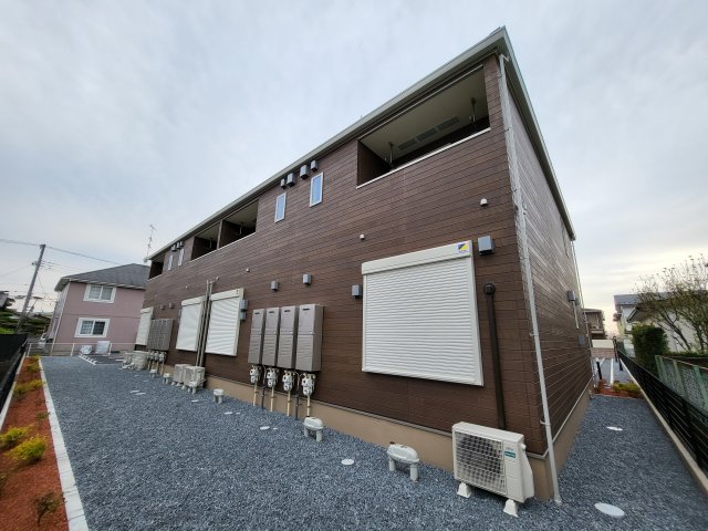 ＪＲ成田線 成田駅 バス乗車時間：23分 最寄りバス停で下車 徒歩5分 築4年