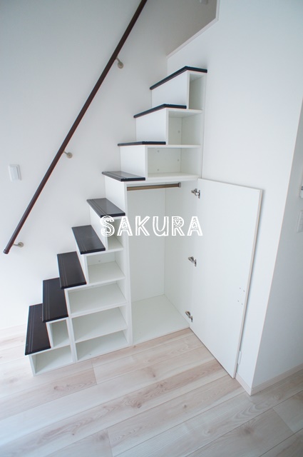 その他設備　室内エアコン付き♪