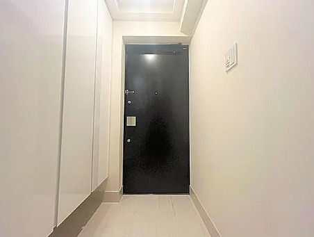 玄関　写真は同タイプ住居です