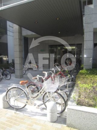 駐車場　セントラル南船場　駐輪場