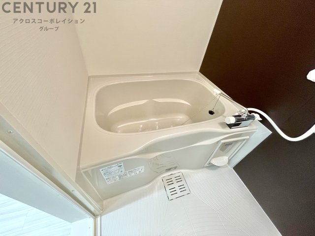 バス・シャワールーム　浴室乾燥機付きで便利です♪