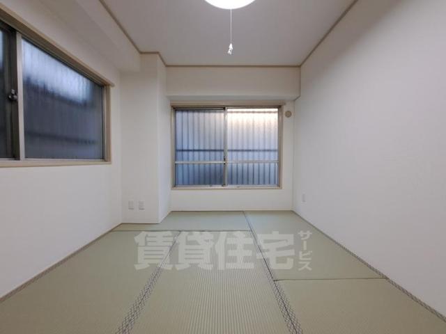 阪急宝塚線 岡町駅 徒歩10分 5階建 築54年の居間写真