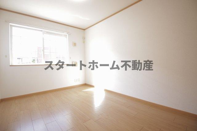 その他部屋・スペース　落ち着いて過ごせるお部屋なので、寝室にいかがでしょうか