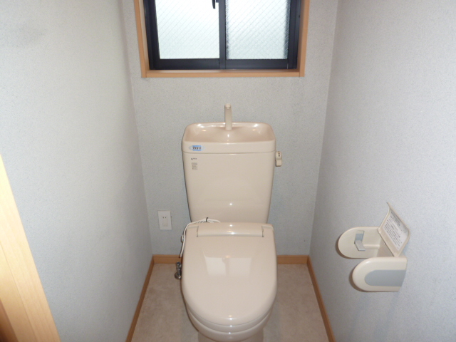 トイレ　シャワートイレでスッキリ