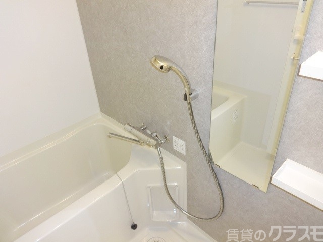 バス・シャワールーム　お風呂とトイレは別です♪ゆっくり疲れをおとり下さいませ。