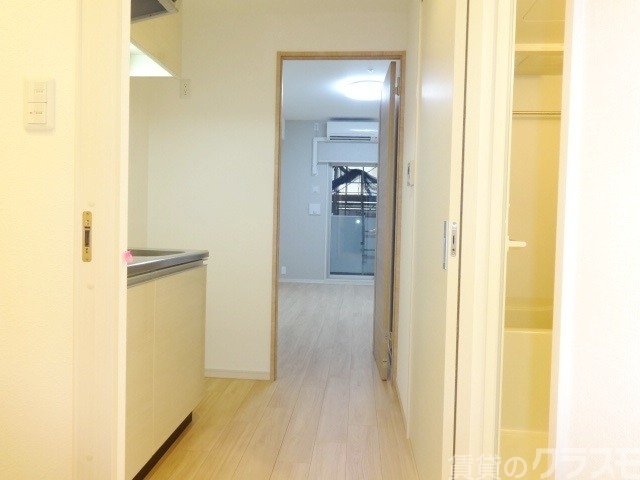 玄関　玄関を開けるとキレイな室内が目に飛び込みます♪