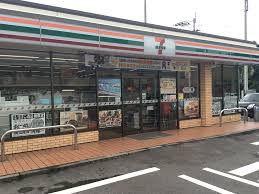 コンビニ　セブンイレブン大分明野北店（コンビニ）まで808m