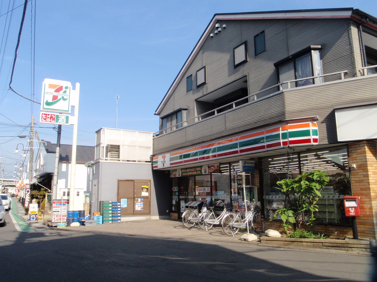 コンビニ　セブンイレブン小田原鴨宮駅前店（コンビニ）まで129m