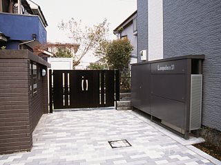 エントランス　オートロックゲートです。