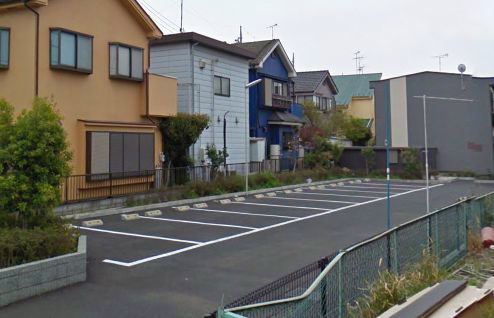 駐車場　敷地内駐車場完備です。