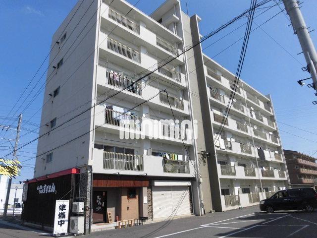 建物外観　南向きで日当たり良好。