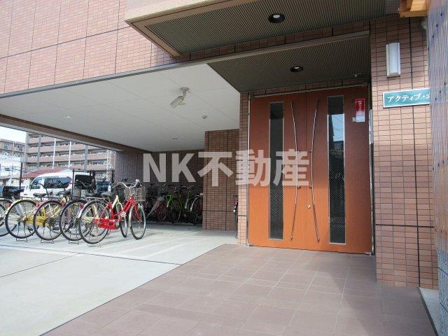 エントランス　清潔なエントランスです