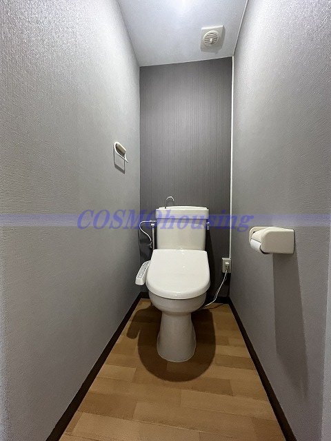 トイレ　温水洗浄便座