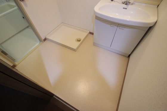 洗面設備　※別号室の写真です