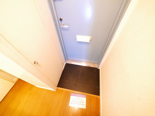 玄関　収納もある玄関です