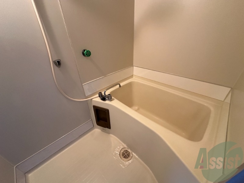 バス・シャワールーム　お風呂も広く１日の疲れもしっかり癒せます。