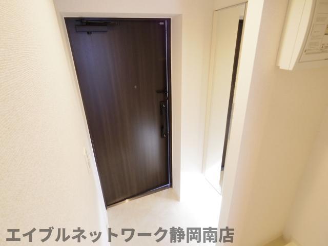 玄関　ゆったりとした玄関です