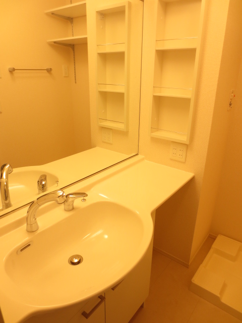 洗面設備　別の部屋の写真です