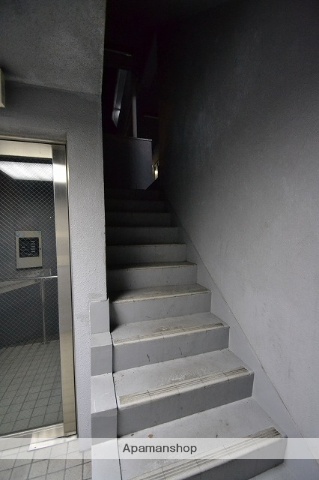 エントランス　駐車場