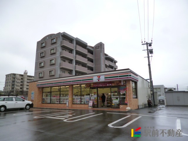 コンビニ　セブンイレブン那珂川中原2丁目店（コンビニ）まで700m