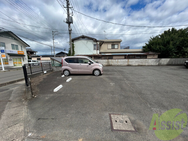 【仙台市青葉区上愛子のアパートの駐車場】