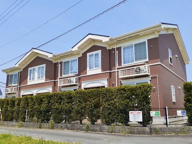 【雲南市木次町下熊谷のアパートの建物外観】