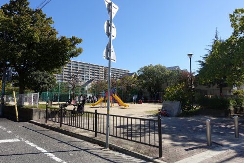 【ロクサーヌ浜甲子園の公園】