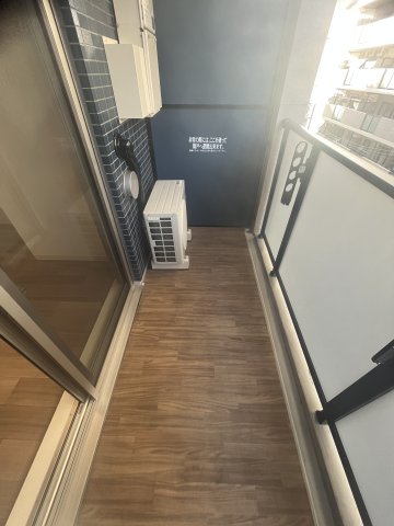 バルコニー　外からの目が気にならないバルコニーで洗濯物が干せます