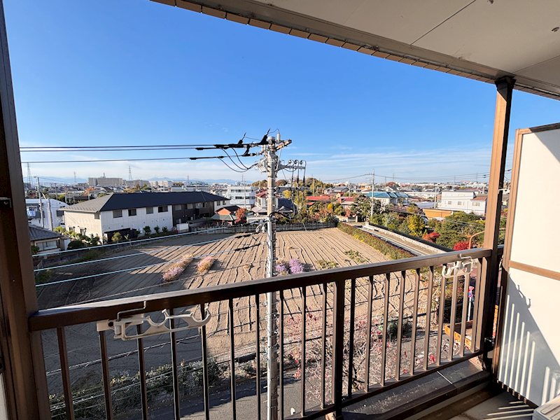 バルコニー　最上階なのでお洗濯も気にせず干せます！