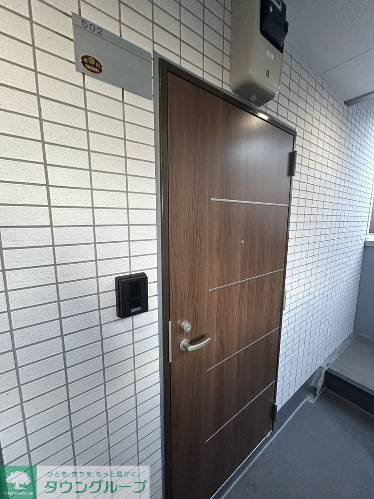 玄関　お問合せは【タウンハウジング】まで！※現地待合わせ相談可！