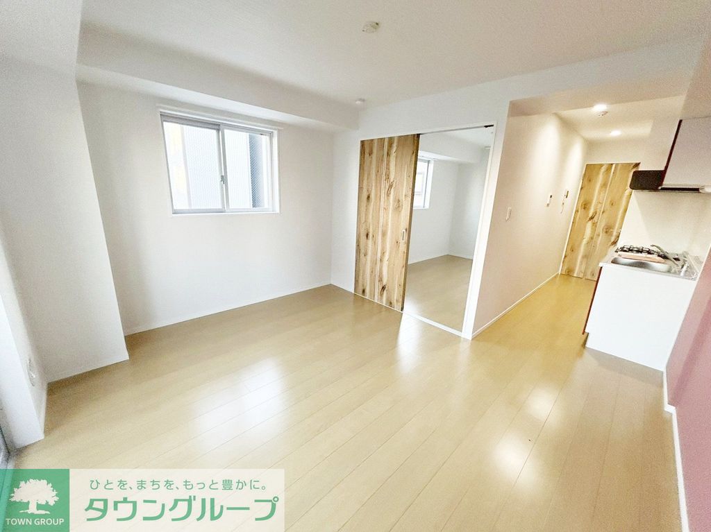 居室・リビング　現地待ち合わせ歓迎♪お問合せはタウンハウジングまで！