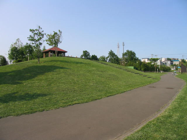 【北野サンタウン9号館の公園】