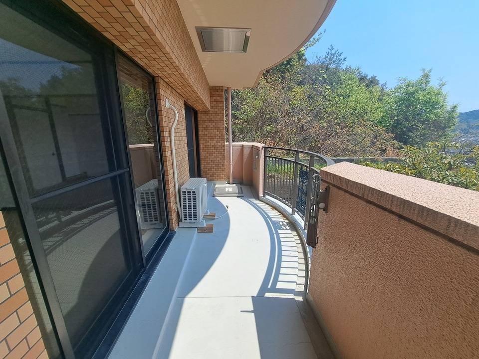 バルコニー　バルコニー