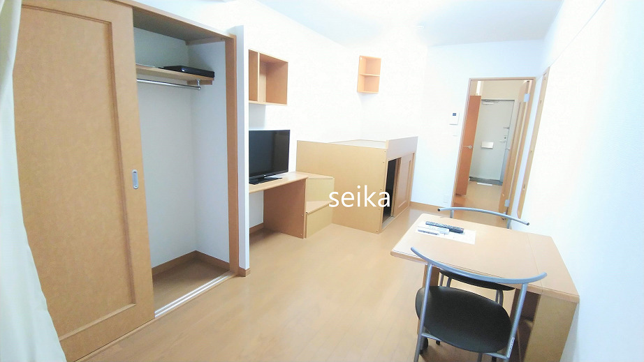 居室・リビング　造り付けベットタイプのお部屋です