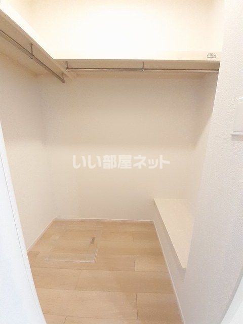 【グラシオッソ坂井　IIIの収納】