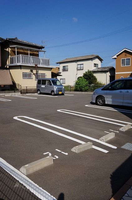 【ＦｌａｇＳｈｉｐ福津Ｂの駐車場】