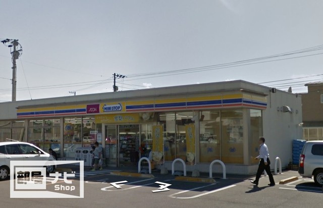 コンビニ　ミニストップ高松元山町店（コンビニ）まで702m