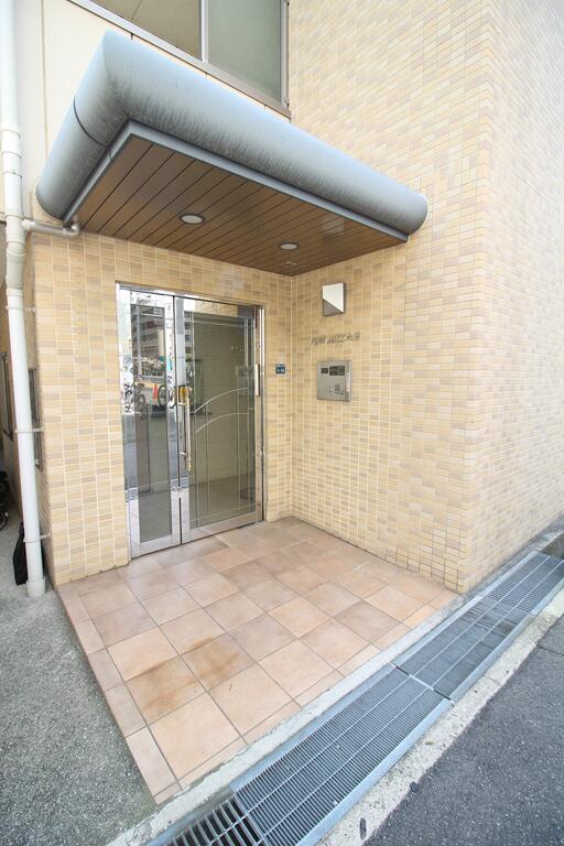 神戸市灘区徳井町のマンションの建物外観