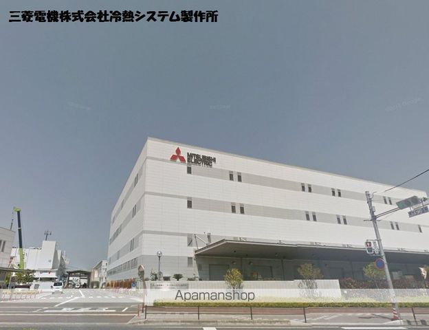 コンビニ　ファミリーマート和歌山小雑賀店（コンビニ）まで402m