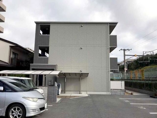 【奈良市佐保台西町のアパートの建物外観】