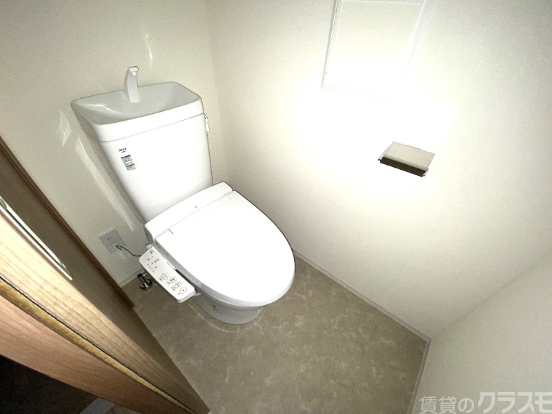 トイレ　冬場も安心の温水洗浄便座！