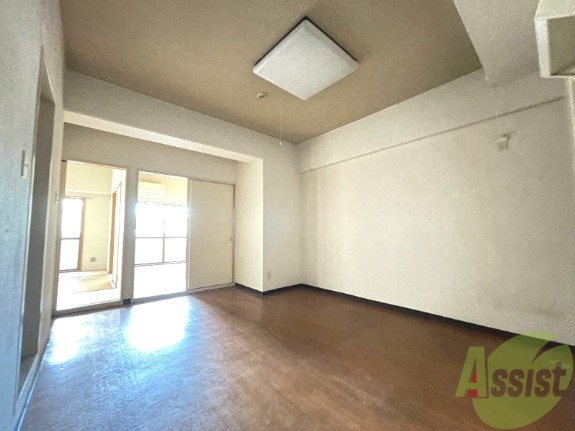 居室・リビング　１０帖のリビングです。広々としていますね。