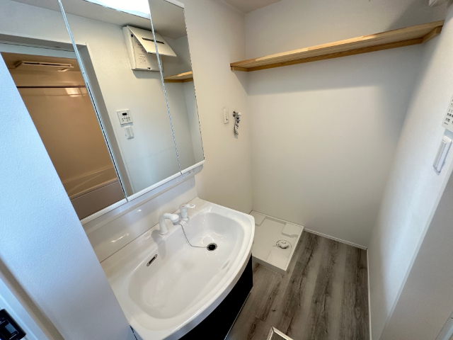 洗面設備　同型タイプ