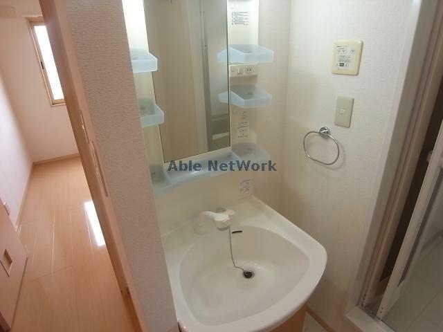 洗面設備　同型タイプ部屋