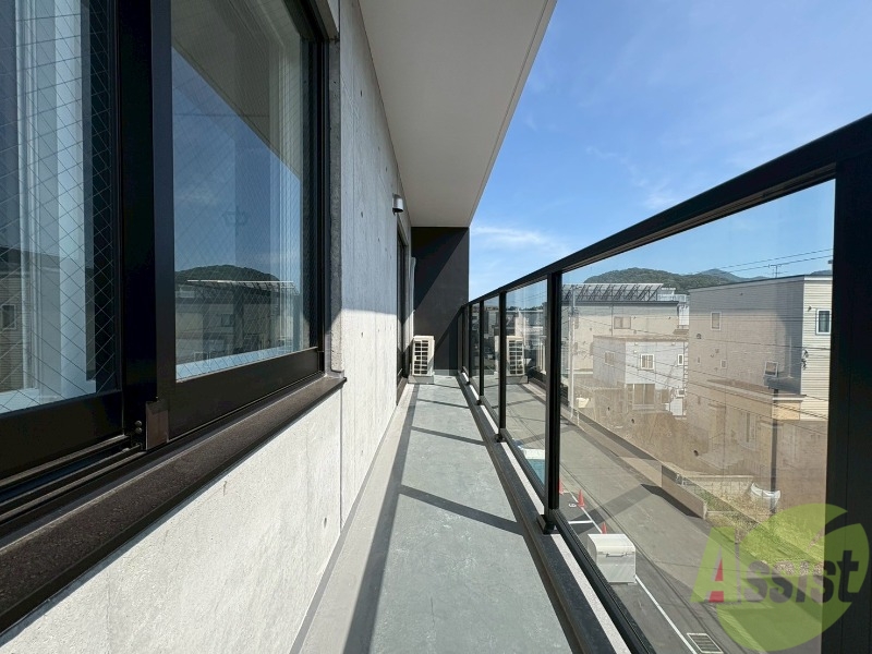 バルコニー　バルコニーです。洗濯物を干したり一息ついたりできますね！