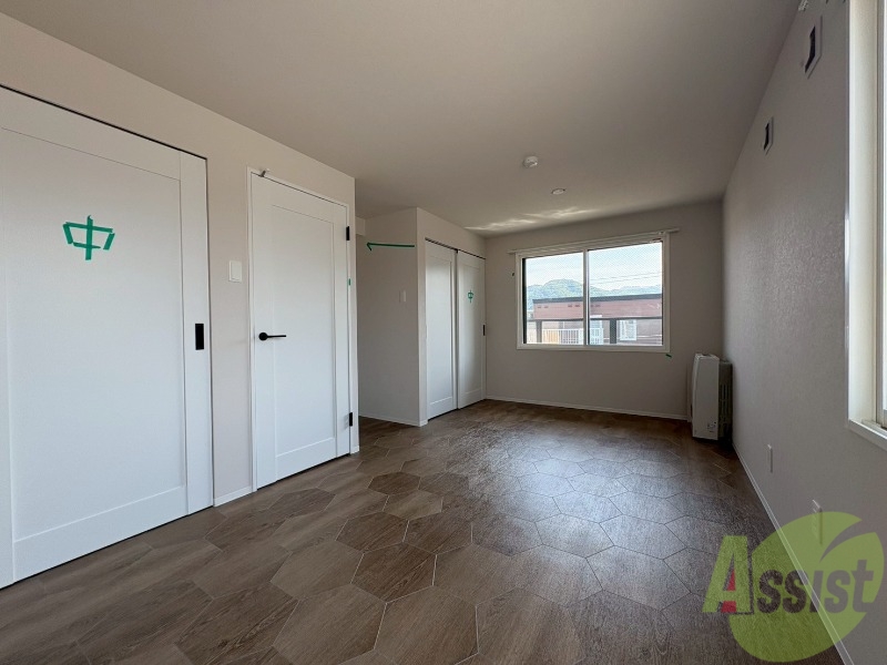 居室・リビング　広くてきれいなリビングです！快適に過ごせそうですね。