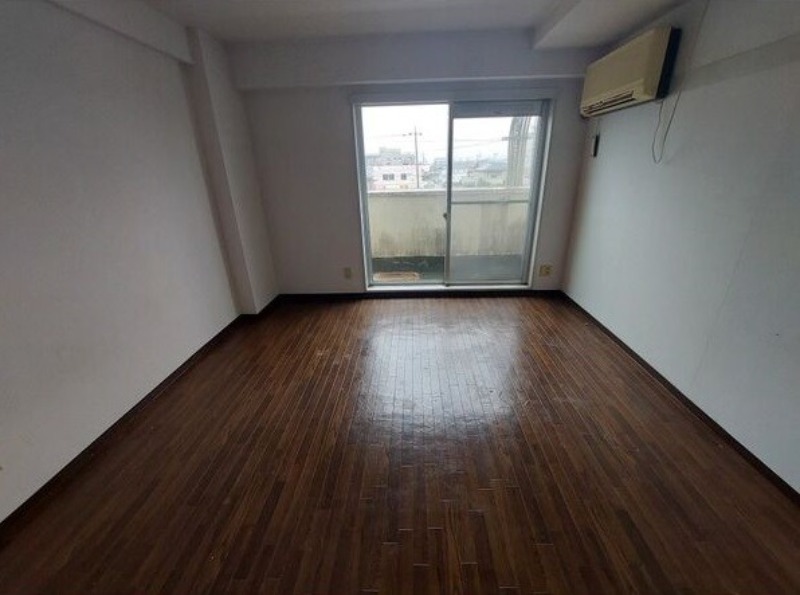 居室・リビング　図面と現状に相違がある場合には現状を優先